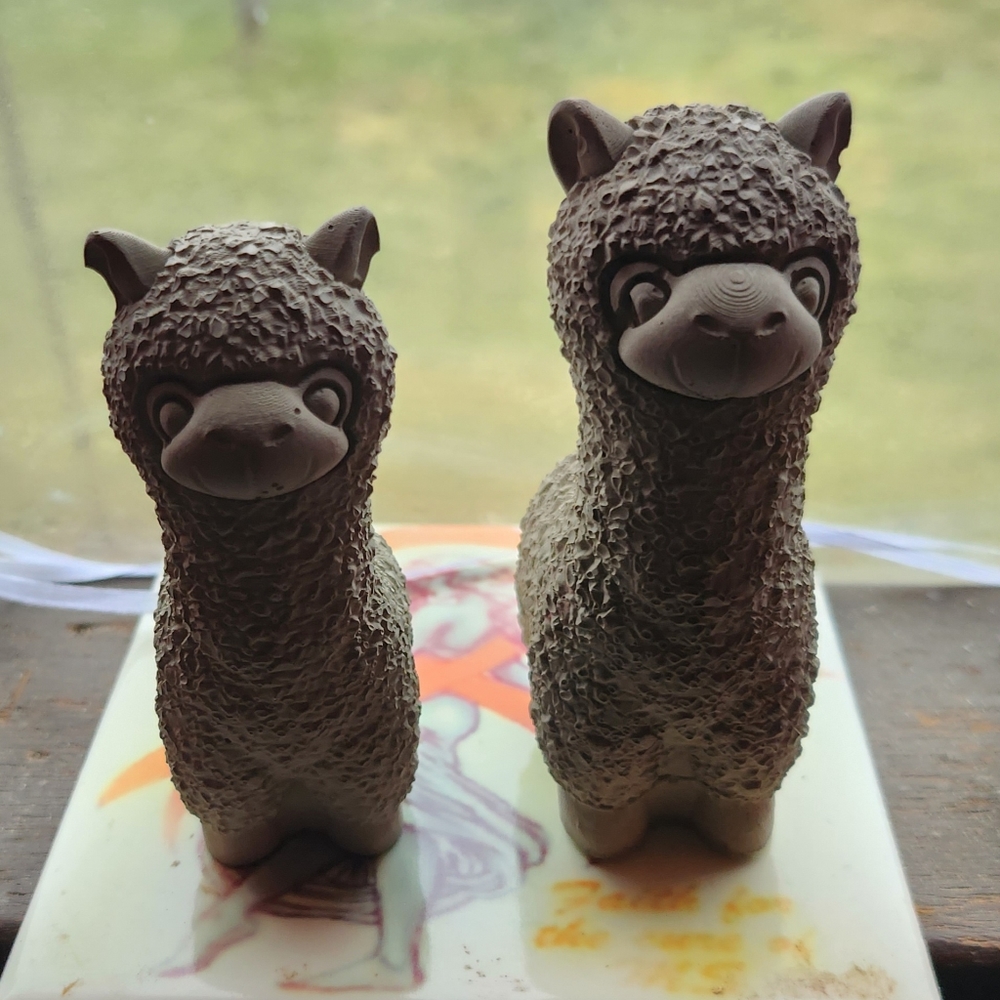 Alpaca/Llama pair figurine (unpainted)